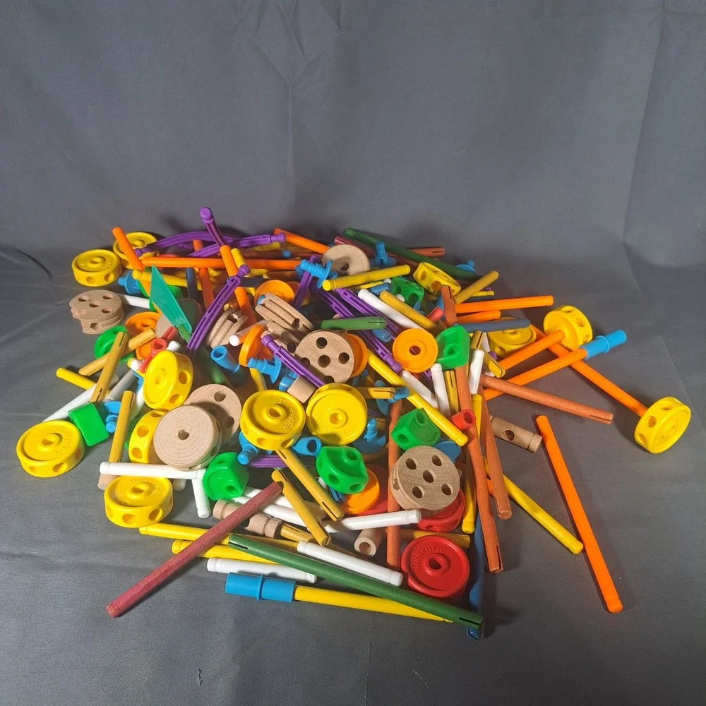 Tinkertoy Building Set Lot Wood & Plastic‎ Rods Spools Connectors Retro Toy 4 lb